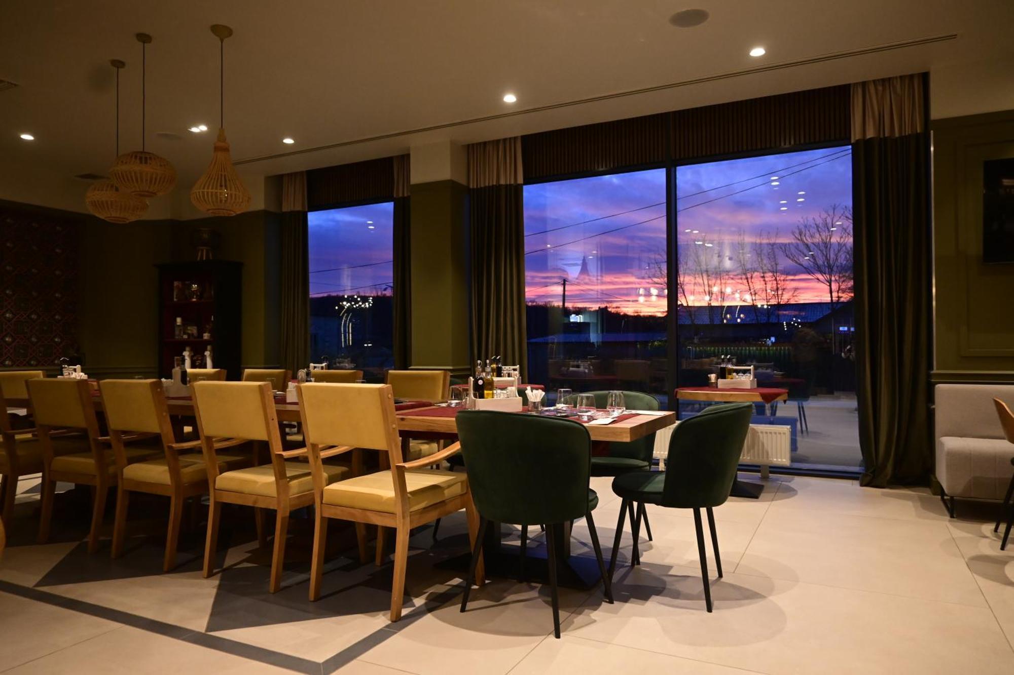 Imperio Hotel Cernavoda Εξωτερικό φωτογραφία