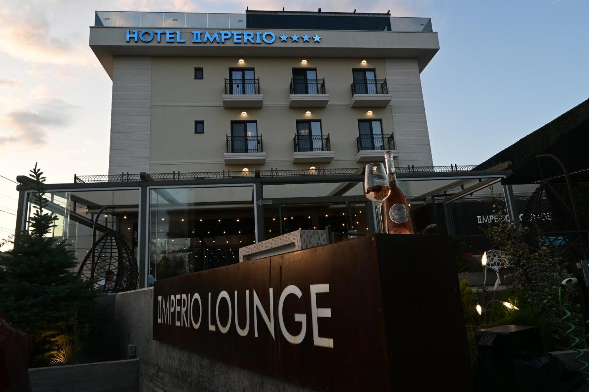 Imperio Hotel Cernavoda Εξωτερικό φωτογραφία